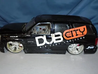 JADA  DUB CITY  BLACK CADILLAC ESCALADE 2002 1:18 Scale Die Cast Car • $28.50