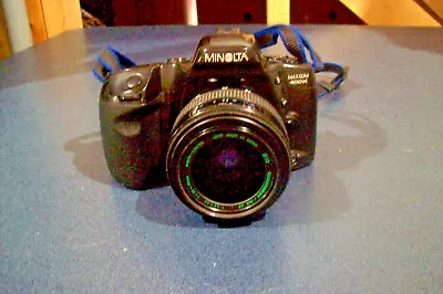 Minolta Maxxum 400si 35mm SLR Film Camera W/QUANTARAY MX AF 1:3.5-4.5 F=35-70mm • $21.98