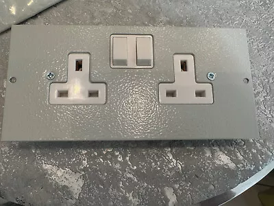 £8 • Buy ST0291 Tass 13A 2 Gang Double Switched Socket Plate For Floor Box
