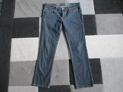 Levi`s Demi Curve Straight Jeans  30 X 30 • £11.50