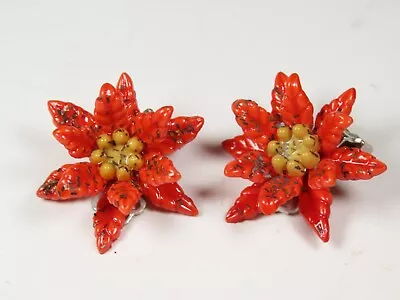 Gorgeous Vintage Christmas Earrings Clip Poinsettia Plastic C5441 • $7.96