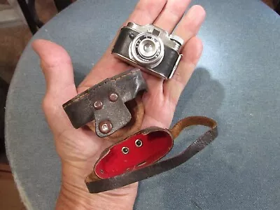 Vintage 1950’s I.G.B. BRAND Miniature SPY CAMERA W/LEATHER Case - NICE Condition • $75