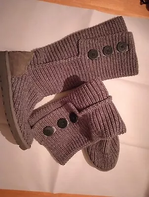 Ugg Australia Women’s Size 7 Cardy Knit Gray Sweater Boots Winter 5819 Vintage • $16.99