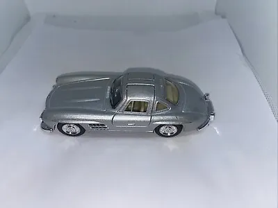 Kinsmart - 1:36 Scale Model 1954 Mercedes-Benz 300 SL Coupe Silver • $9.99