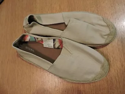 Merona Brand Beige Fabric Flats Sz 9m • $4.37