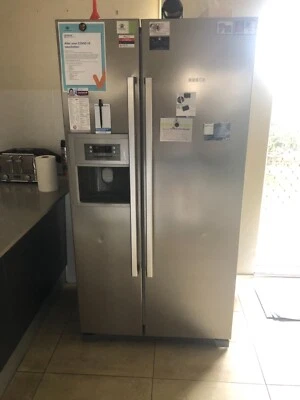 $400 • Buy Bosch Fridge Plumbed Ice And Water