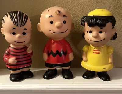VINTAGE 1960’s UNITED FEATURE CHARLIE BROWN LUCY AND LINUS PEANUTS DOLLS • $89