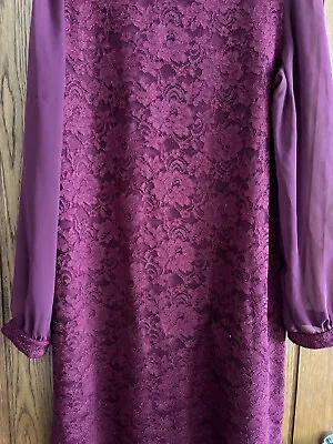 Dorothy Perkins. Billie & Blossom Ladies Lace Dress  Size 14. Used.  • £8