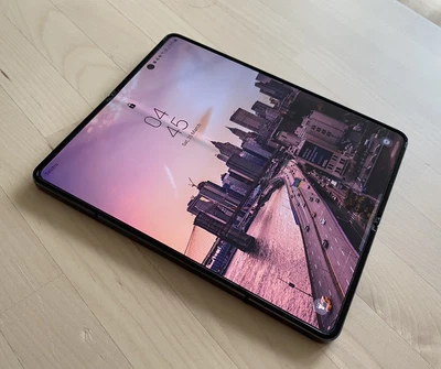 $305 • Buy Samsung Galaxy Z Fold4 SM-F936B - 512GB - Phantom Black (Unlocked)