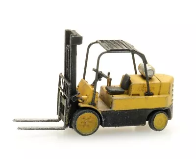 N Scale Model Vehicles - 316.095 - 7 Ton Forklift • $21.16