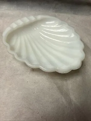 Vintage White Milk Glass Seashell Shaped Trinket Tray Soap Dish Ashtray  • $9.99