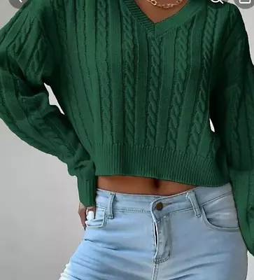 Attractive Green Cable Knit Jumper • £7.99