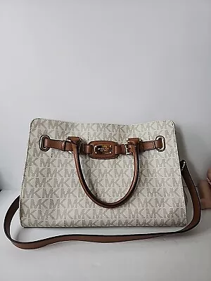 Michael Kors Hamilton MK Signature Large Handbag Vanilla MK PVC Acorn Leather • $53