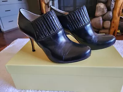 MaxStudio Hooper Black Leather Round Toe Ankle Boots Shoes Bootie Size 7.5 M EUC • $19.95