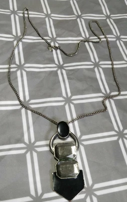 £2 • Buy  Ladies  River Island  Black & Sliver With Diamontes  Necklace Costume Jewelry 