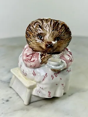 Beatrix Potter’s “Mrs Tiggy Winkle Takes Tea” Figurine 1985 Beswick England • $33