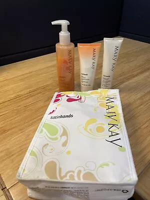 New Discontinued Mary Kay Satin Hands Peach Set Lotion Scrub KG JD • $32