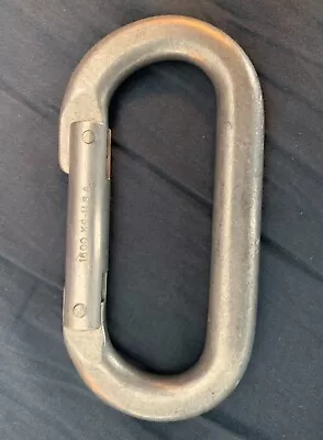 Vintage Chouinard Mountaineering / Climbing Carabiner - 1600 Kg - USA - Silver • $39