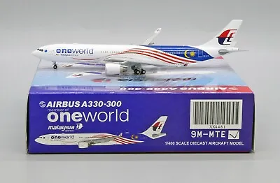 Malaysia Airlines A330-300 Reg: 9M-MTE JC Wings Scale 1:400 Diecast XX4481 (E) • £40.86