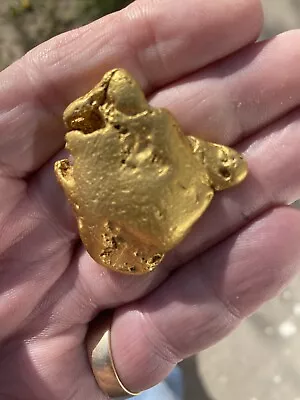 Large Gold Nugget   3.7 T Ounces • $9000