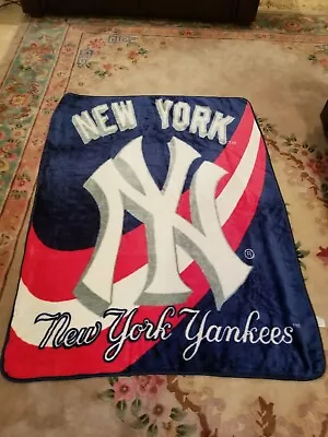 Northwest Company New York Yankees Soft Plush Large Throw Blanket 48 X 62 • $42.99