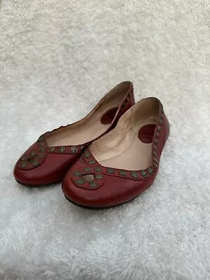 Fry Women’s Size 8 Leather Ballerina Red Emma Hammered Stud Pre-owned Flat Shoe • $25