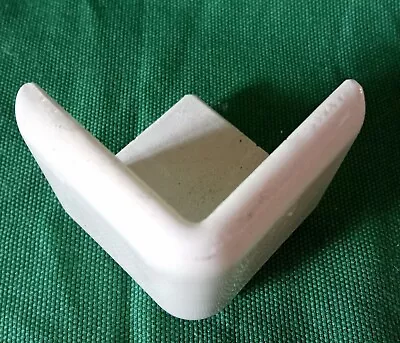 $7 • Buy 1 Almond Semi-Gloss Daltile V Cap Counter Trim Outer Corner Tile