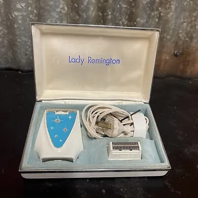 Vintage Old Lady Remington Electric Shaver Kit • $37.80