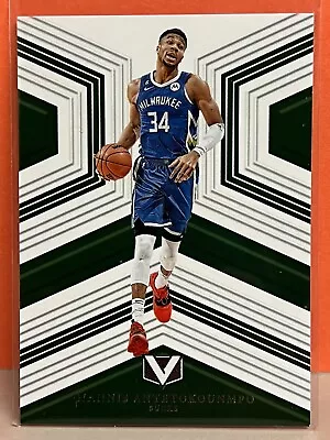 2022-23 Panini Chronicles #180 Giannis Antetokounmpo Vertex Base Milwaukee Bucks • $0.99