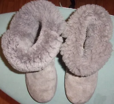 Women's/teens Size 6 Ugg Mini Bailey Button II Grey Boots • $29.95