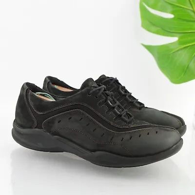 $39.95 • Buy Clarks Women's Wave Wheel Sneaker Size 8.5 Comfort Shoe Black Nubuck Lace Up