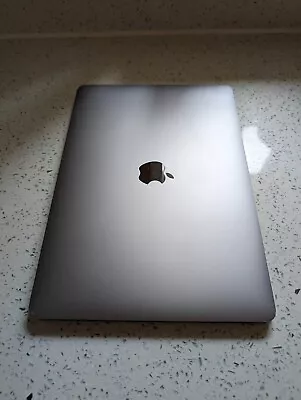 Macbook Pro 13 | 2017 | Space Grey | 8G RAM | 128 SSD • $125.50