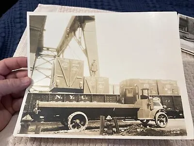 1928 Loading Dock Photo Mack Work Truck Key Book Type Photo Linen George King NY • $34.99