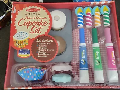 Melissa And Doug Wooden Cupcake Set • $15