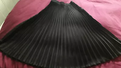 H&M Black Pleated Long Pull On Skirt Size S • £4