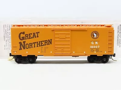N Scale Micro-Trains MTL #20190 GN Great Northern Circus Car 40' Box Car #18007 • $39.95