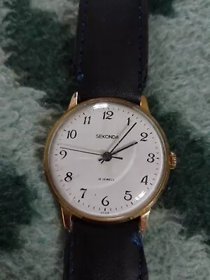 Vintage Sekonda White Dial  Mens Easy To Read Mechanical Watch ( Working) • £14.99