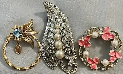 Vintage Brooch Lot Faux Pearl Gold And Silver Leaf Gerry’s Enamel Wreath • $30