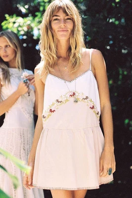 $159 • Buy Chasing Unicorns Woman’s Indian Summer Embroidered Mini Dress Floral Size S