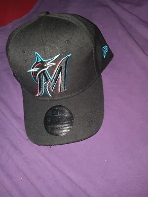 New Era Marlins 9Forty MLB Snapback Cap • $28