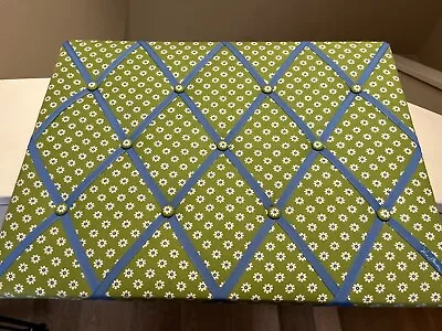 VERA BRADLEY Daisy Green Spring Floral Padded Ribbon Bulletin Board • $25