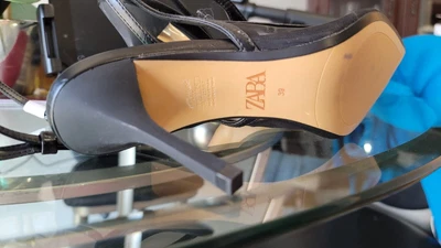 $100 • Buy Zara Shoes Women 39 New