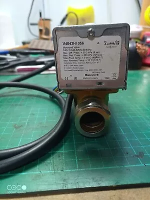 Honeywell 22mm 2 Port Motorised Zone Valve • £10