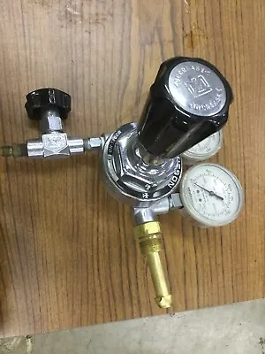 High Purity Two Stage Gas Regulator Model 19-320 Matheson Working Pull • $30