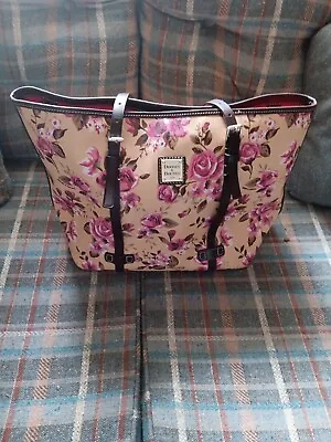 Spring Floral Dooney Bourke Purse Handbag • $150