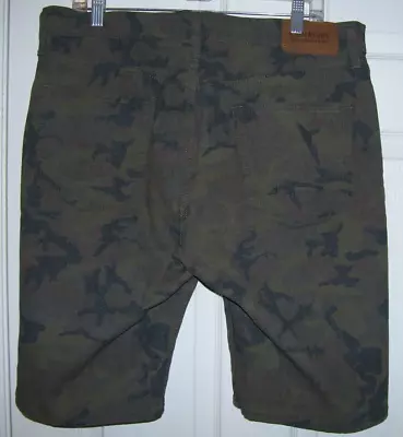 Levi Signature Men Camo Shorts Size 36 Actual (Tag 34) Cotton Blend #223 • $11.99