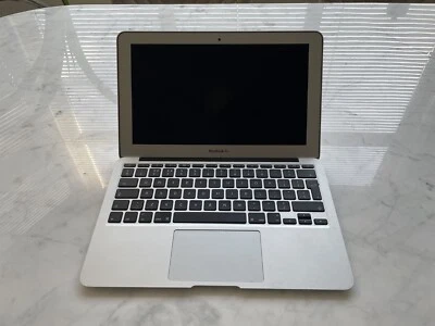£175 • Buy MacBook Air, 4GB RAM, 256GB SSD,Intel Core I7, 1.8GHz Dual Core, 11-inch
