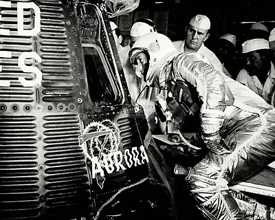 Mercury Astronaut Scott Carpenter Inspects Aurora 7 - 8x10 Nasa Photo (aa-300) • $8.87