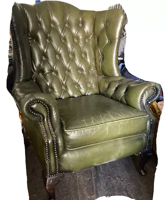 Green Leather Queen Anne Chesterfield Chair • £85