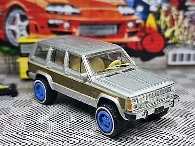 Greenlight MacGyver 1986 Jeep Cherokee Wagoneer Green Machine Chase Walmart Blue • $14.34